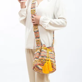 Ženska torba preko ramena u boemskom stilu, Нишевый dizajn, etnički stil, torbe na jedno rame, Moderan platnu s po cijeloj površini, džep na uzice sa četkom